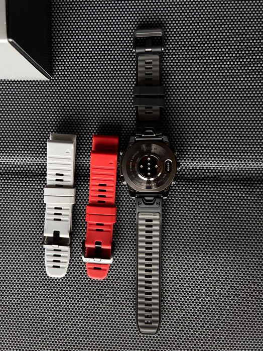 Vand ceas Garmin Fenix 8 47mm | AMOLED | SAPPHIRE | DLC Carbon Gray