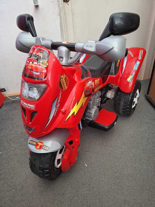 Motocicleta electrica Predator I Disney Cars, varsta +3, noua