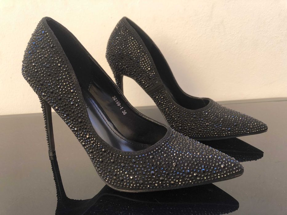 Официални дамски черни обувки