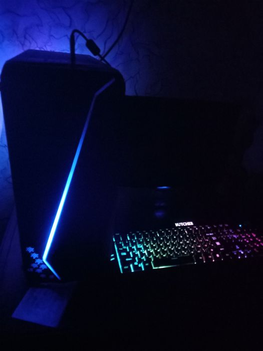 Светящиеся Компьютер