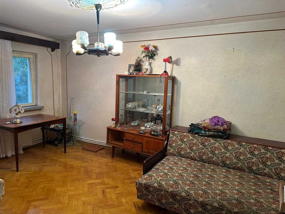 Vând apartament 3 camere zona 2 stejari