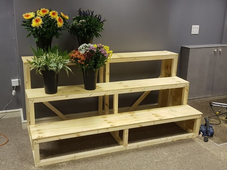 Полки для цветочного магазина