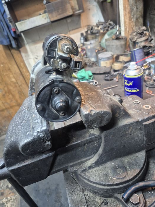 Продам стартера на Фольксваген Б 3 и на Б 4 и на Т 4 дизельный.