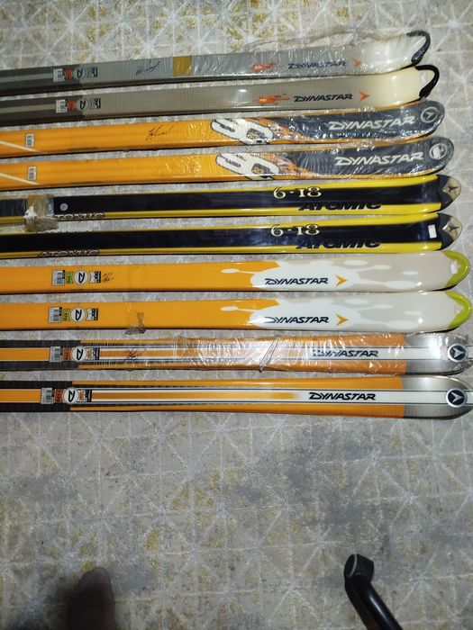 Лижы,батинки тожь ест