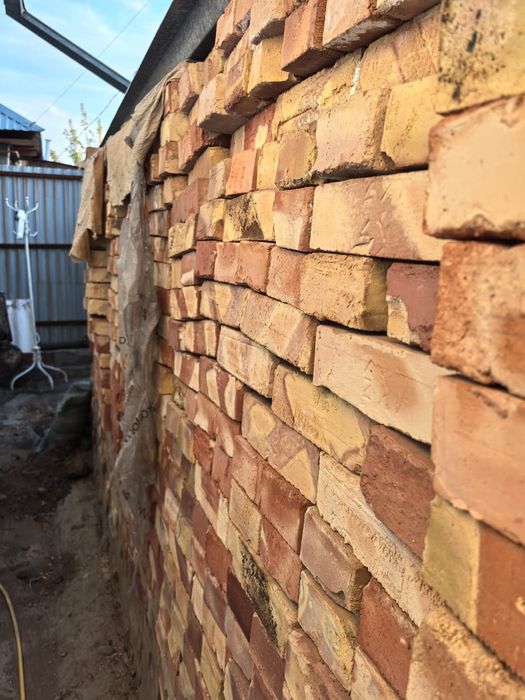 Продам красный кирпич