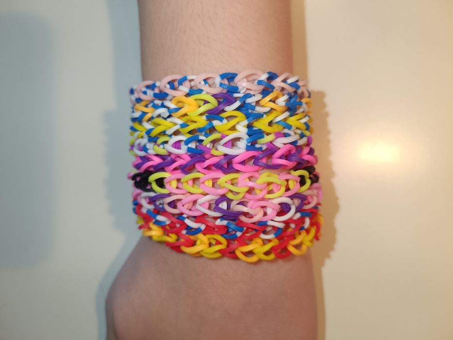 Шарени гривни от ластици – Ръчна изработка (на бройка)