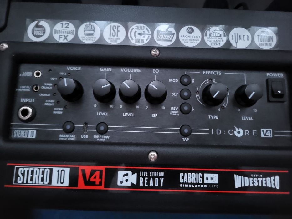 Комбо усилитель для гитары Blackstar Id:core V4