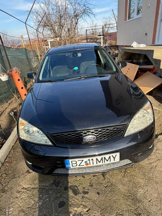 Vând Ford mondeo