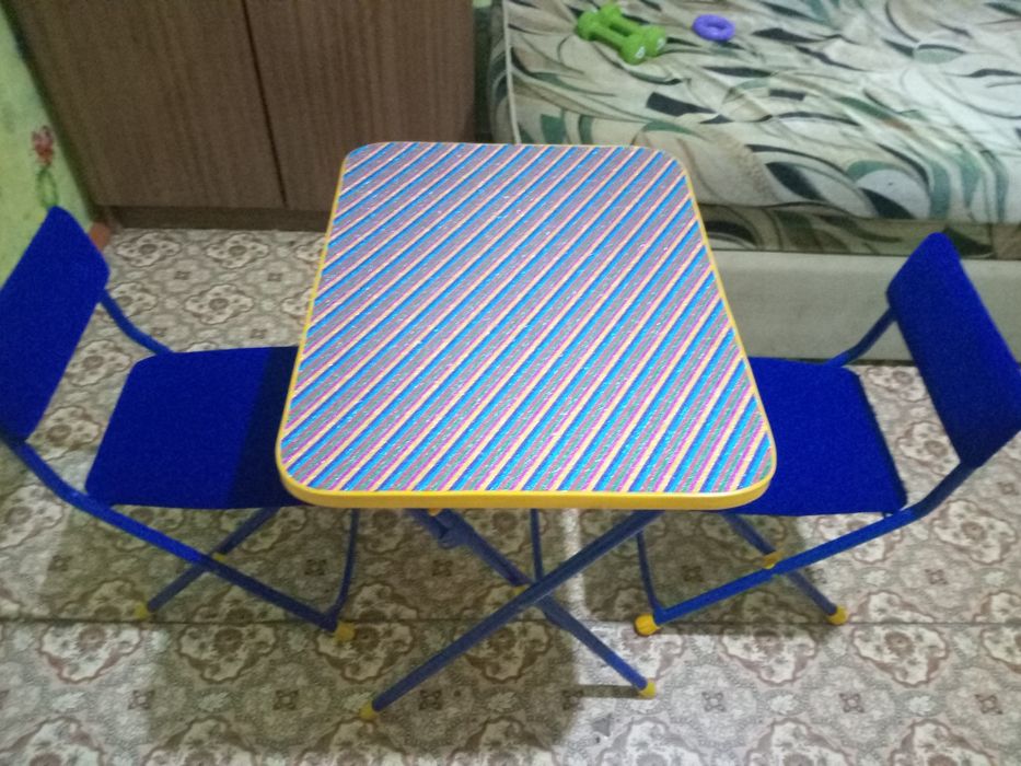 Продам детскую парту