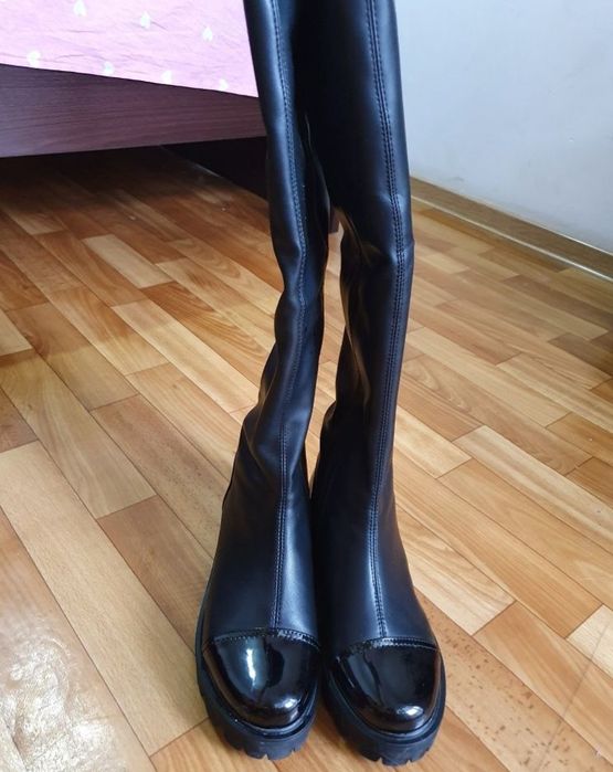 Кожаные ботфорды от Vitacci р. 37