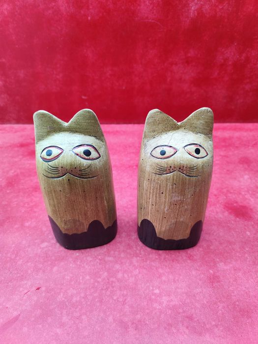 pereche pisici din lemn