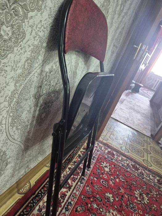 Продам стулья раскладные. 6 штук