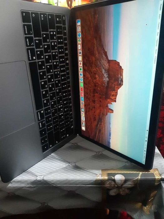 MacBook Air 2019 T2 Intel Core i5