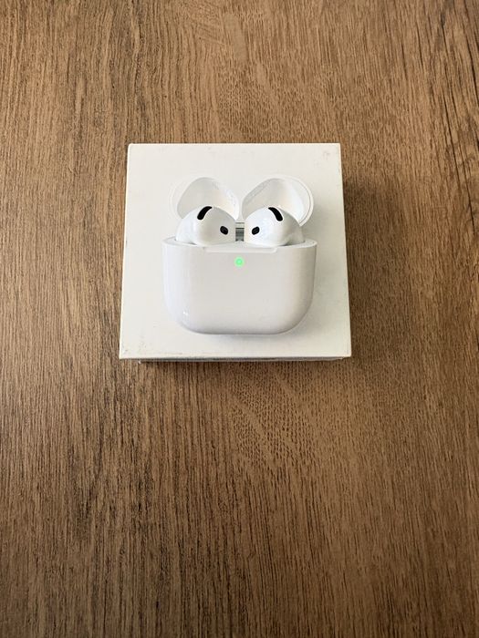 Apple AirPods 4