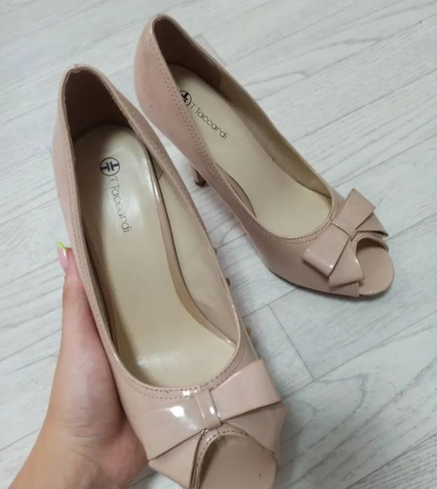 Продам туфли 40 размер