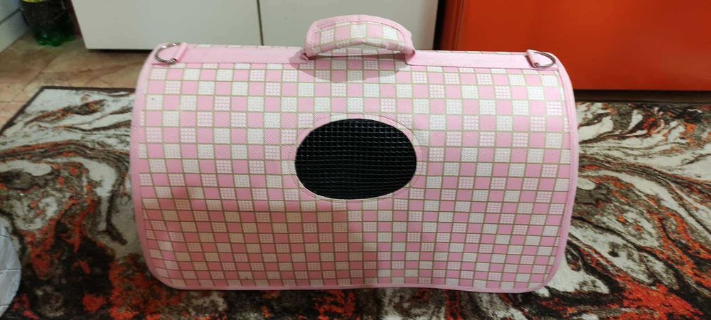 Диванче за дом.любимец,Тоалетна за котка, транспортна чанта, вратичка