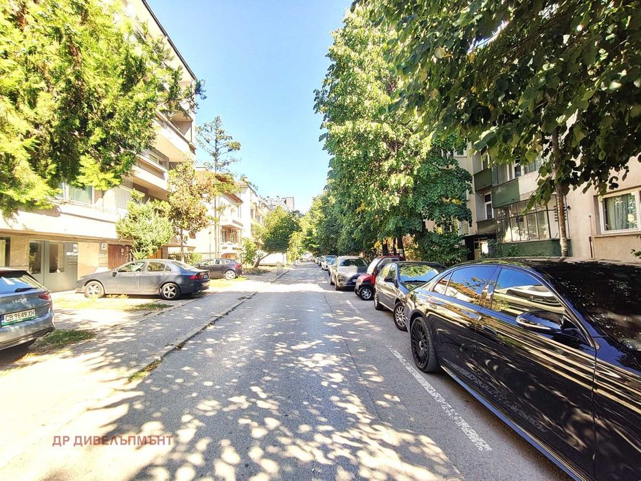 Продава се Двустаен апартамент в София, Лозенец - 71 кв.м за 4505 €/кв.м - Снимка #16