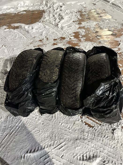 Продам шины 10000 1 шт