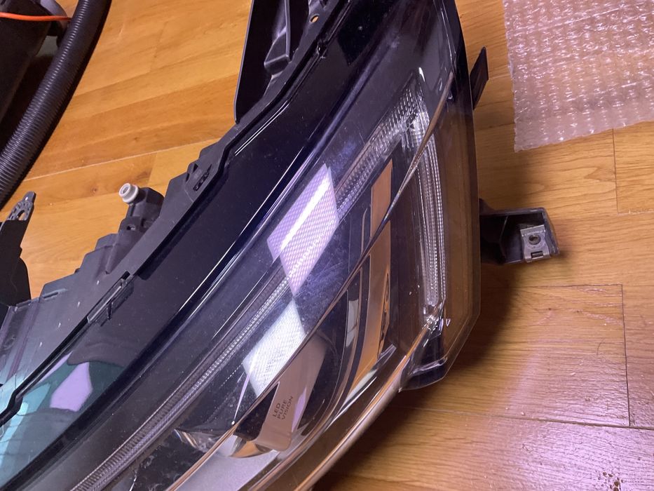 Far Full Led Renault Talisman stg