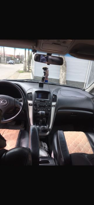 АвтомобильLexus RX 300