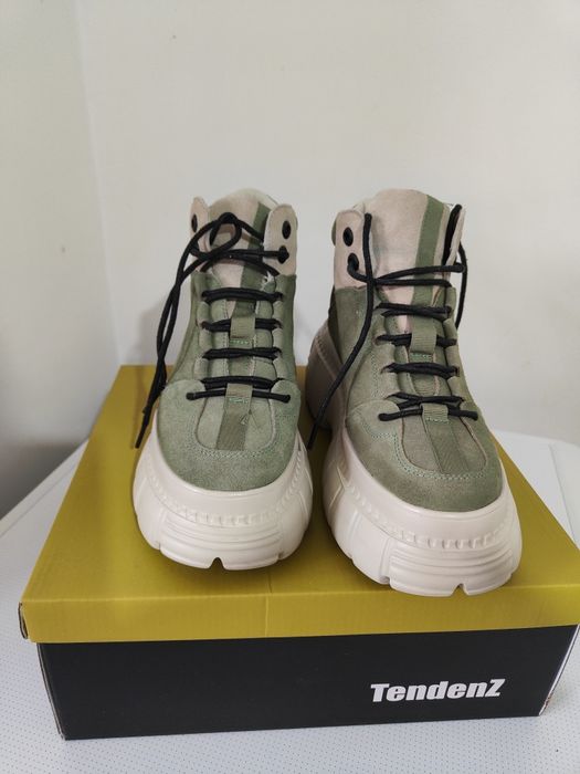 Обувки, боти естествен велур