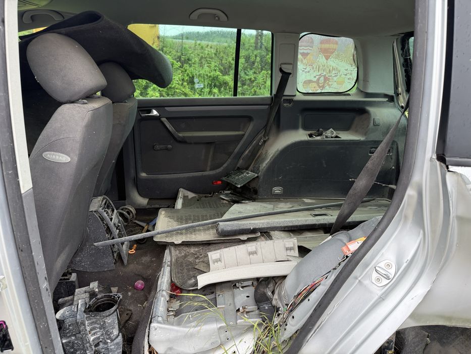 Продавам VW Tuaran на части