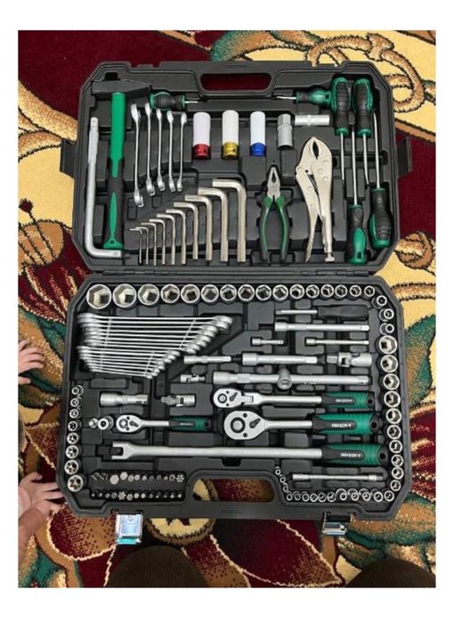 Набор инструментов автомобильный 144 предмета