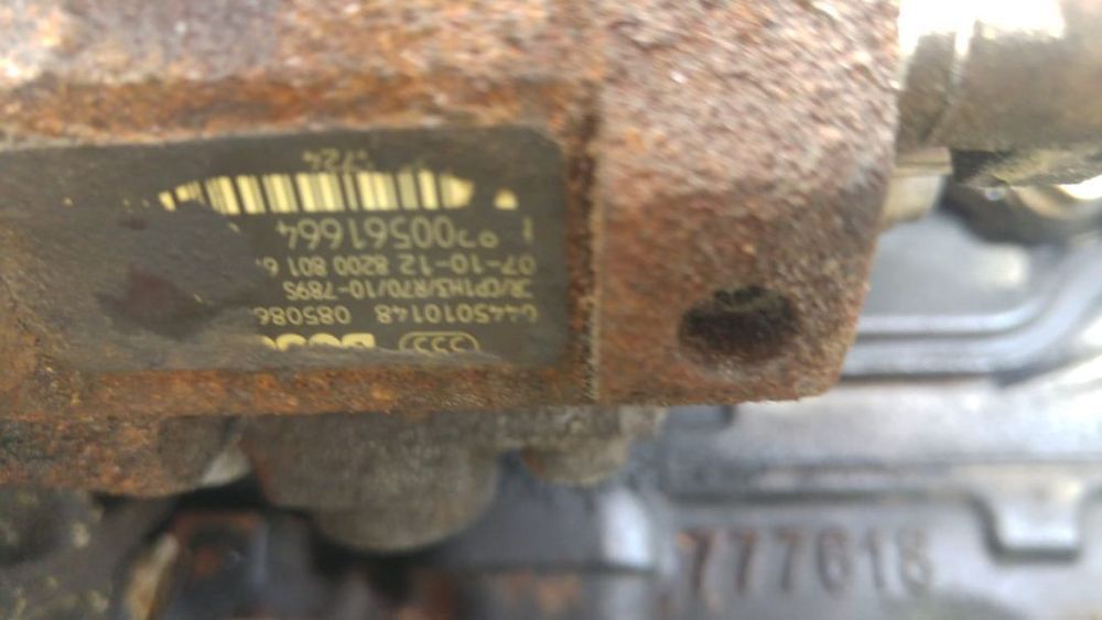 Pompa inalte 1.9 dci f9q renault megane 2 8200561664 0445010148