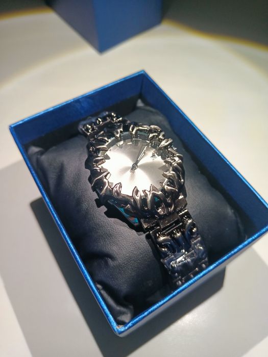 Часы Alabaster's