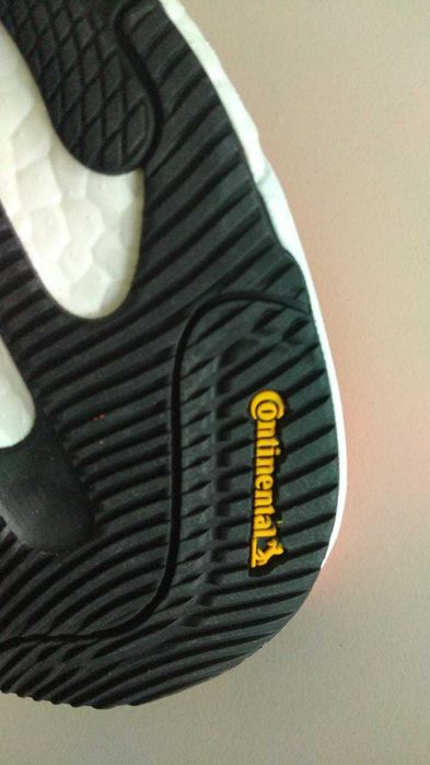 Беговые кроссовки