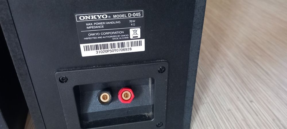 Тонколони ONKYO D-045
