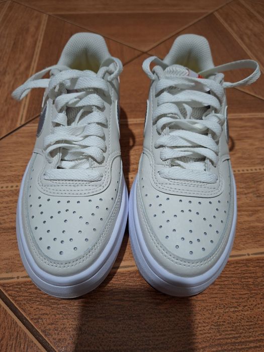 Дамски сникърси NIKE