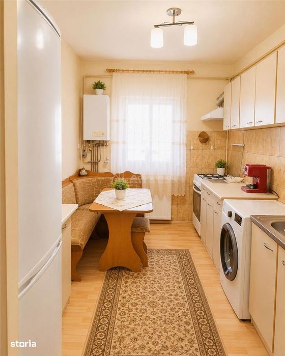 Oras Ulmeni Apartament 3 Camere Etaj 1 cu garaj si boxa