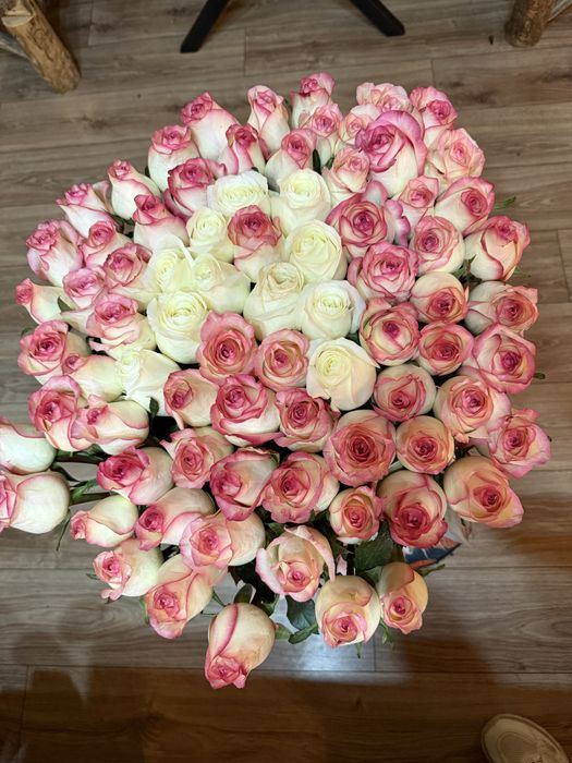 Цветы 101 роза               .