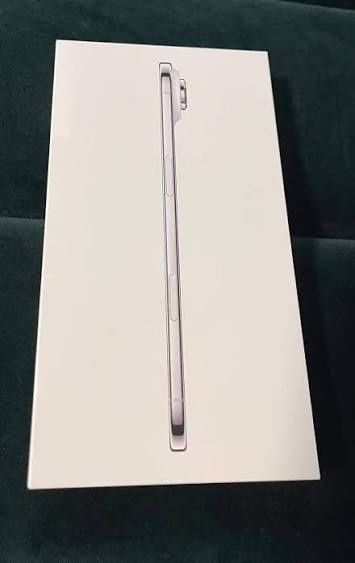 Запечатан iPhone Air, 256 GB, Cloud White