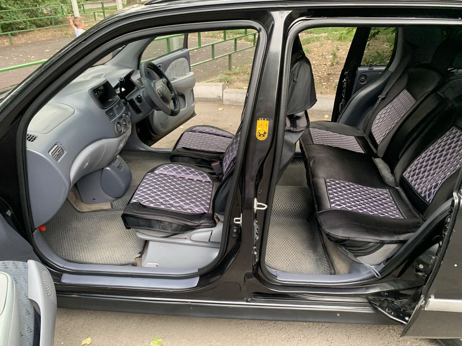 Тайота Раум 1997 года