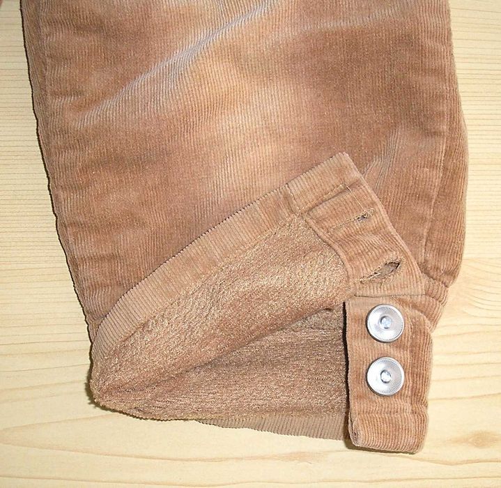 Нови джинси, ватирани, 3-4-5 год., 6 лв.