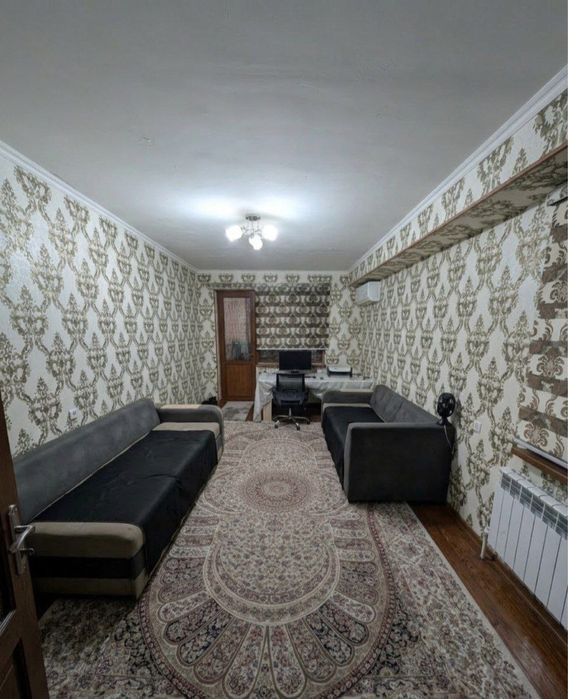 Uy sotiladi 2 xona 8 etaj 9 etajli dom 60 m2