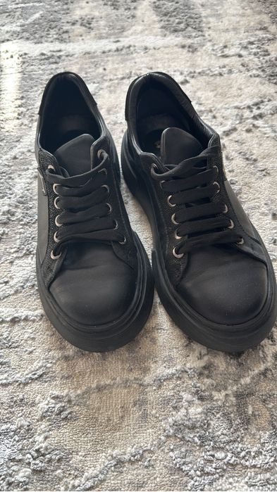 Продам обувь женскую