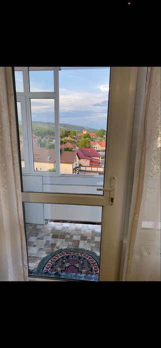 Inchiriez apartament 2 camere 60 mp