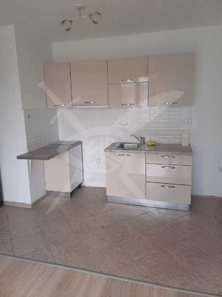 Дава се под наем Двустаен апартамент в Пловдив, Каменица 1 - 50 кв.м за 359.04 € - Снимка #1