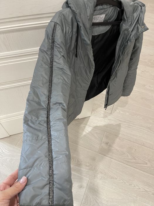 Продам осеннюю куртку