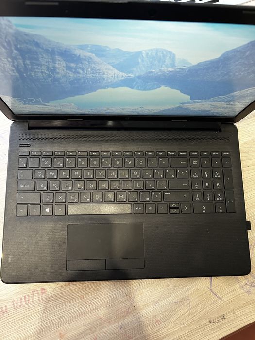 Laptop HP 15 da0324ur , 8GB
