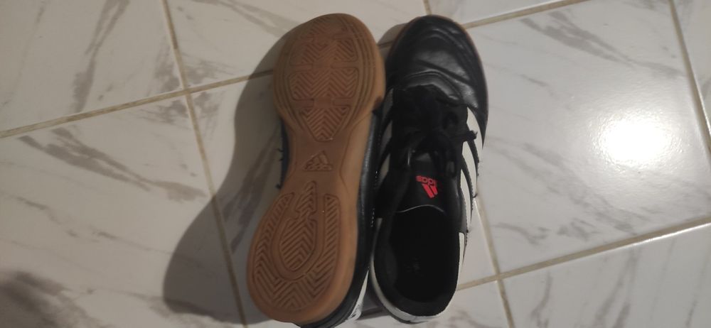 Маратонки adidas