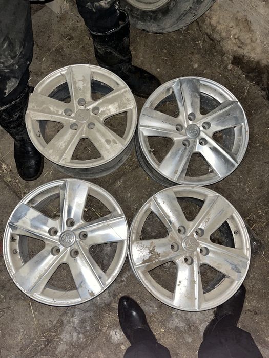 Титанка R15 для Camry 30