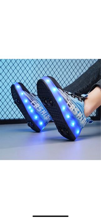 Vand pantofi sport cu role pentru copii