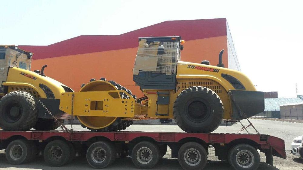 Каток грунтовый с бандажом