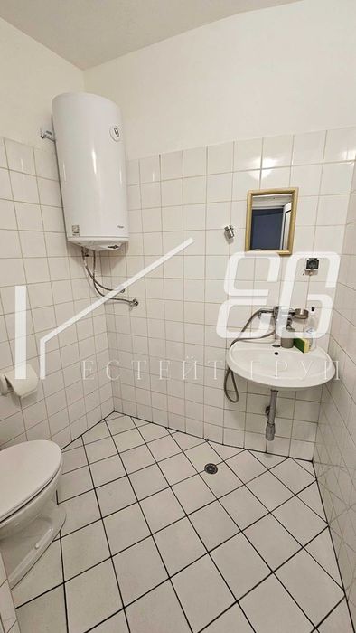 Офис в Варна-Зимно кино Тракия площ 25 цена 500