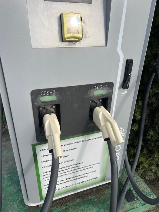 Statie de incarcare EV DC - 120 kw, cu 2 pistoale