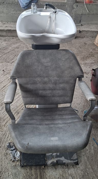 Vand scafa plus 2 scaune de salon